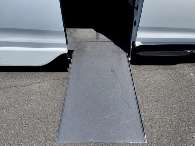 2016 Toyota Sienna 3rd Gen - Image 23 of 31