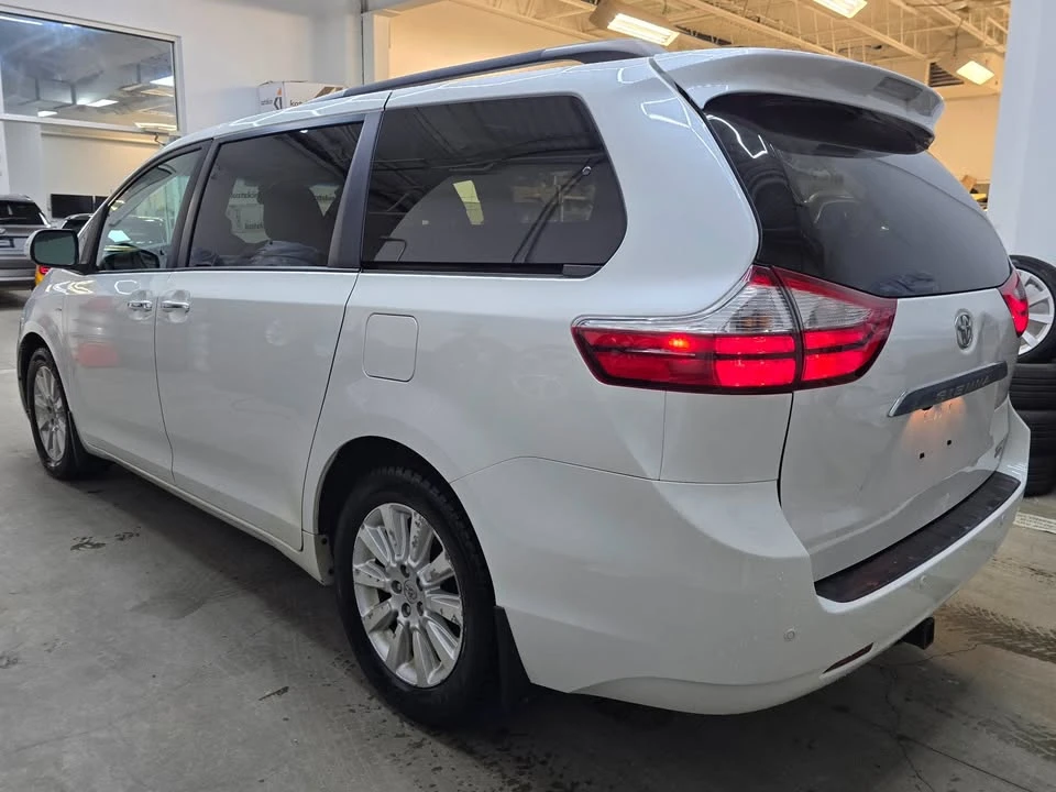 2016 Toyota Sienna 3rd Gen - Image 3 of 20