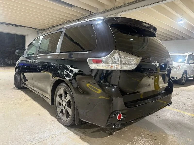 2016 Toyota Sienna 3rd Gen - Image 3 of 12