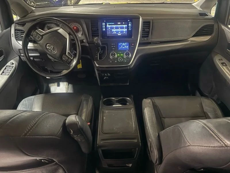 2016 Toyota Sienna 3rd Gen - Image 9 of 12
