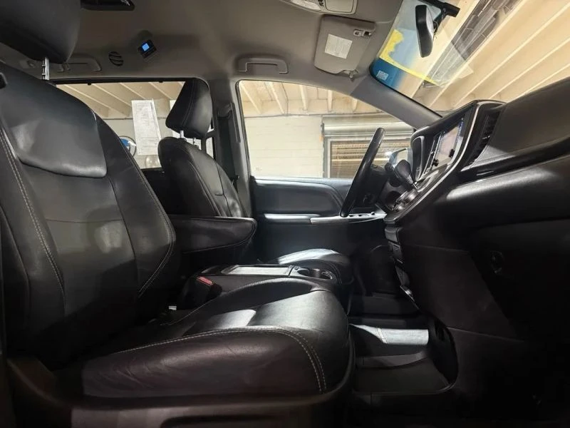 2016 Toyota Sienna 3rd Gen - Image 11 of 12
