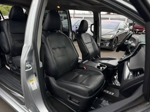 2016 Toyota Sienna 3rd Gen - Image 11 of 21
