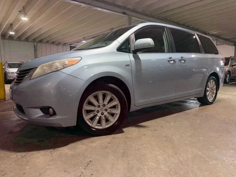 2016 Toyota Sienna 3rd Gen - Image 2 of 12