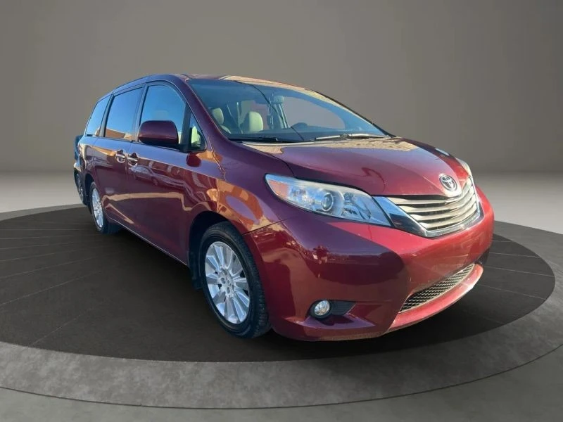 2016 Toyota Sienna 3rd Gen - Image 3 of 12