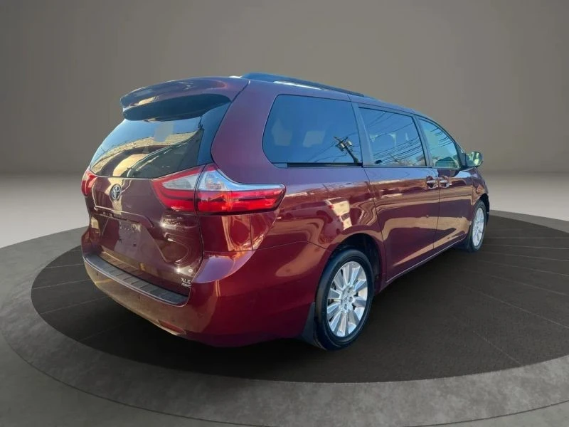 2016 Toyota Sienna 3rd Gen - Image 5 of 12