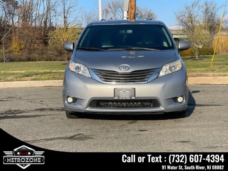 2016 Toyota Sienna 3rd Gen - Image 5 of 12