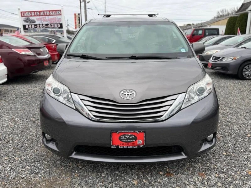 2016 Toyota Sienna 3rd Gen - Image 3 of 12