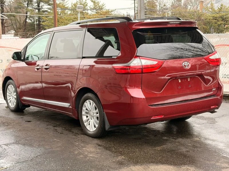 2016 Toyota Sienna 3rd Gen - Image 11 of 12