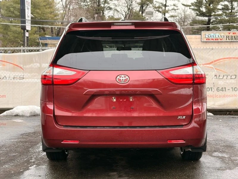 2016 Toyota Sienna 3rd Gen - Image 10 of 12