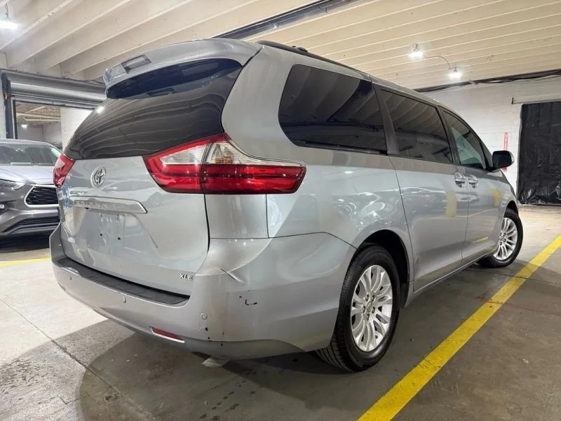 2016 Toyota Sienna 3rd Gen - Image 4 of 12