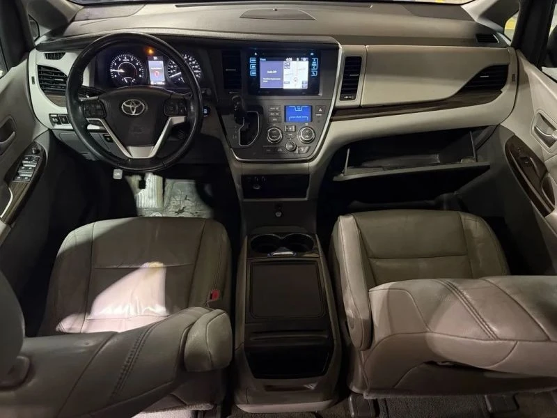 2016 Toyota Sienna 3rd Gen - Image 9 of 12