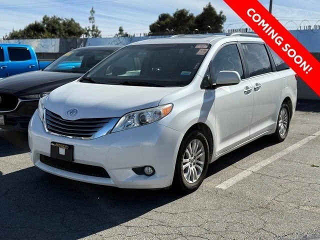 2016 Toyota Sienna 3rd Gen - Image 2 of 9