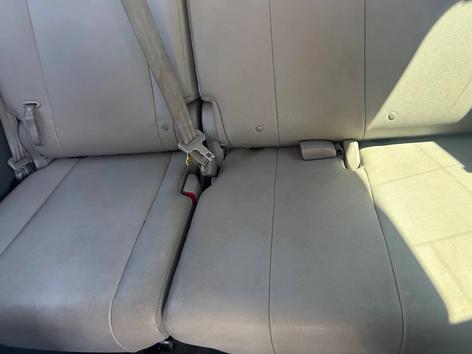 2016 Toyota Sienna 3rd Gen - Image 17 of 21