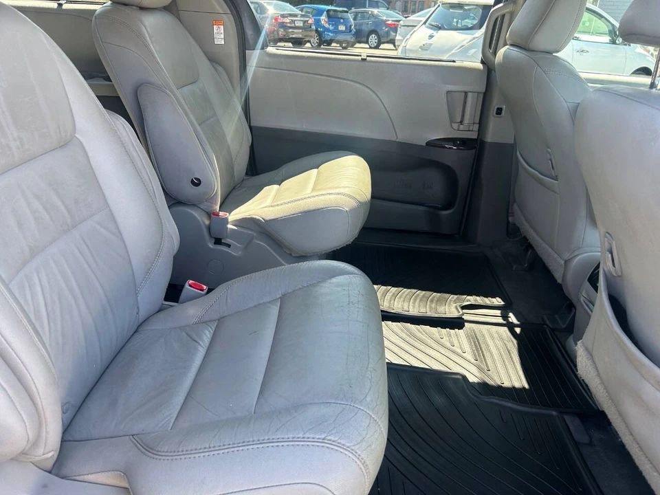 2016 Toyota Sienna 3rd Gen - Image 20 of 21