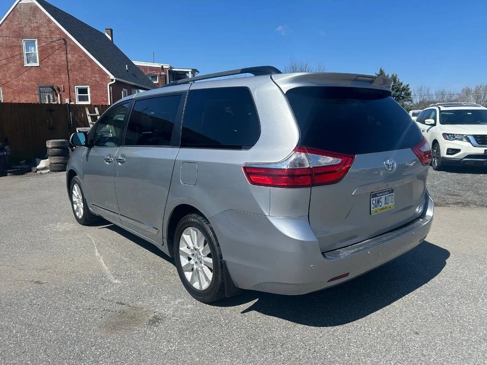 2016 Toyota Sienna 3rd Gen - Image 7 of 21