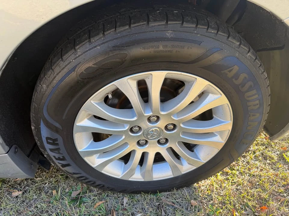 2016 Toyota Sienna 3rd Gen - Image 11 of 16