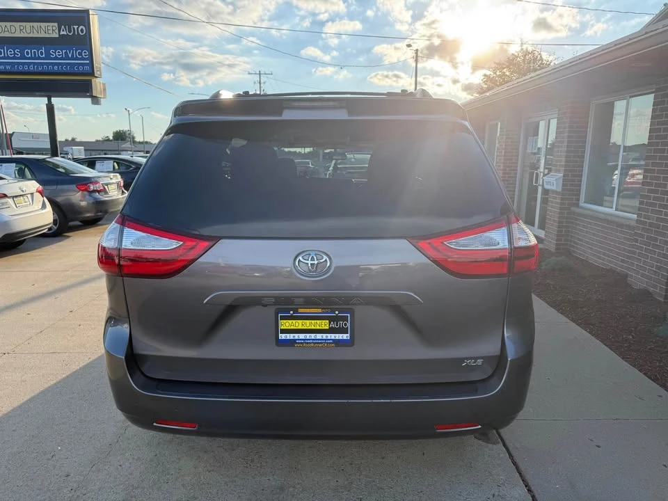 2016 Toyota Sienna 3rd Gen - Image 6 of 20