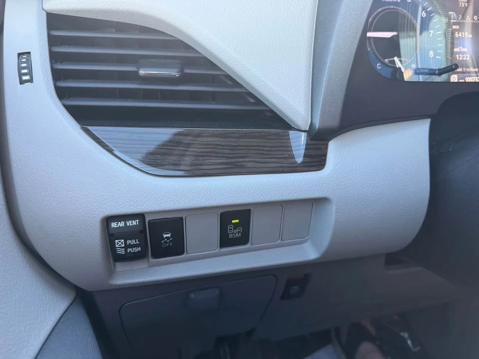 2016 Toyota Sienna 3rd Gen - Image 15 of 20