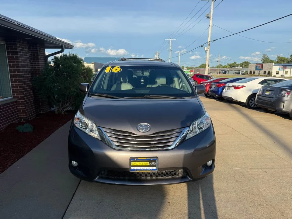 2016 Toyota Sienna 3rd Gen - Image 2 of 20