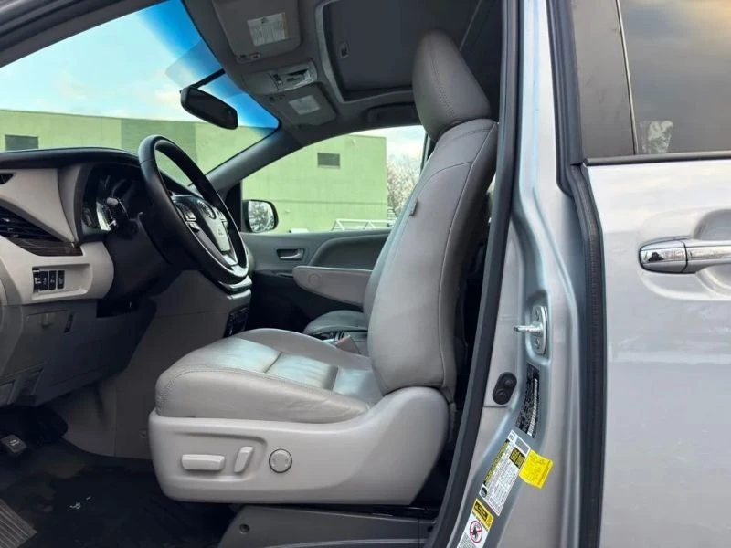2016 Toyota Sienna 3rd Gen - Image 12 of 12