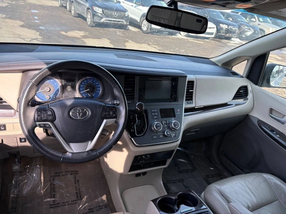 2016 Toyota Sienna 3rd Gen - Image 9 of 10