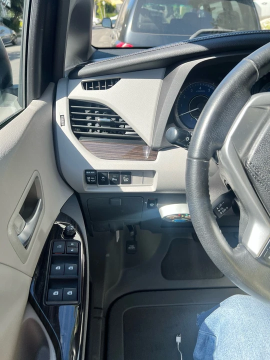 2016 Toyota Sienna 3rd Gen - Image 14 of 24