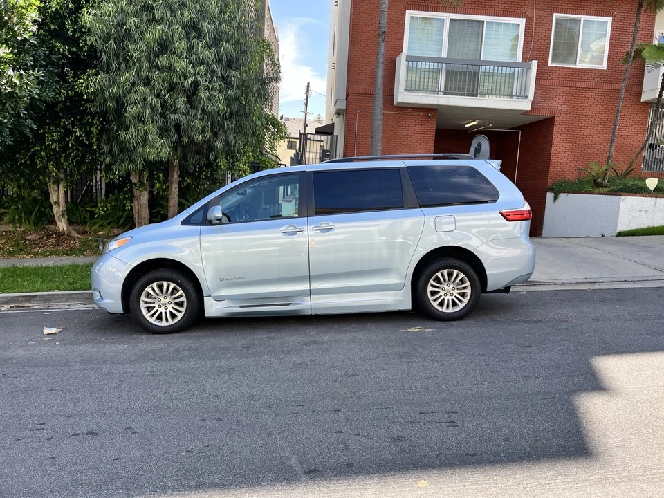 2016 Toyota Sienna 3rd Gen - Image 2 of 24
