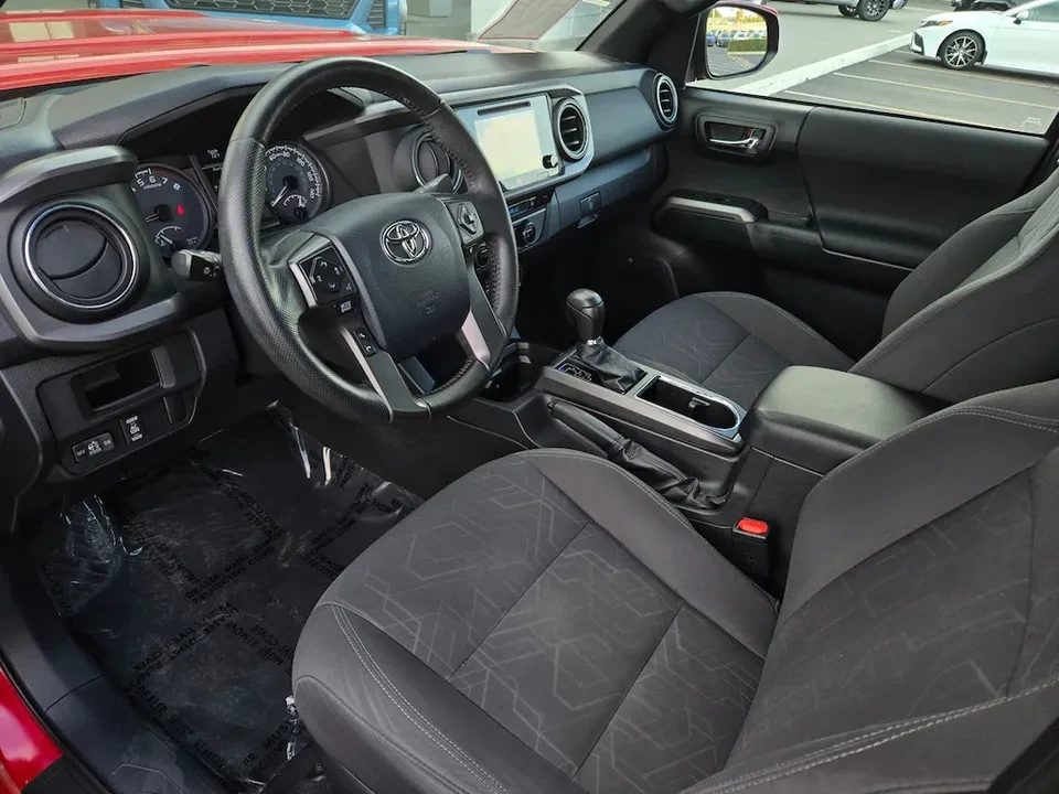 2016 Toyota Tacoma 3rd Gen - Image 5 of 12
