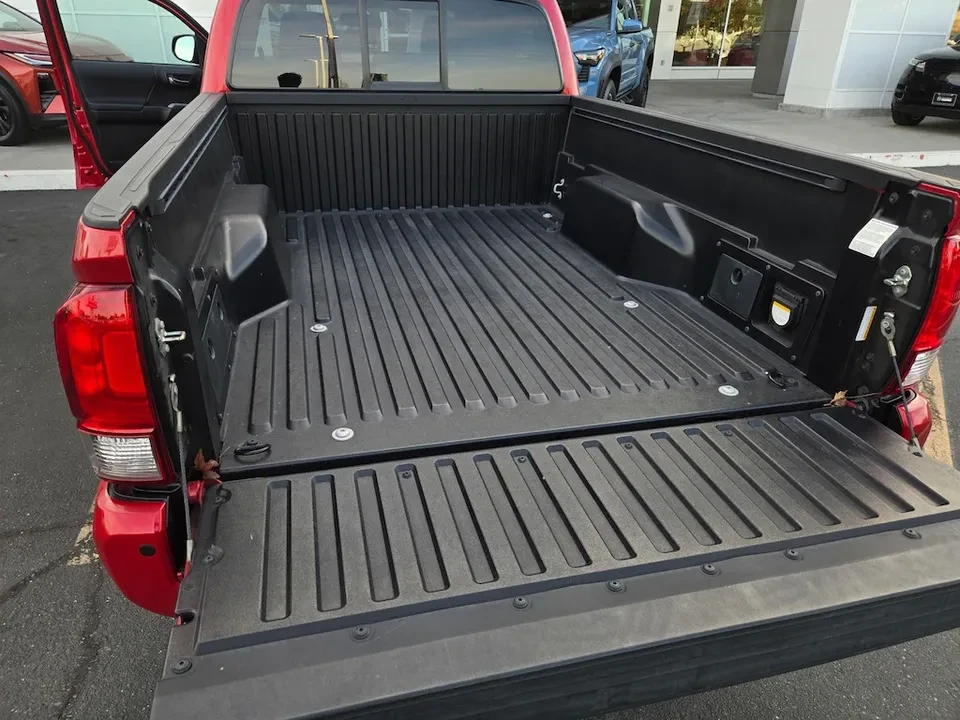 2016 Toyota Tacoma 3rd Gen - Image 11 of 12