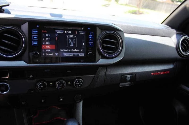 2016 Toyota Tacoma 3rd Gen - Image 9 of 14