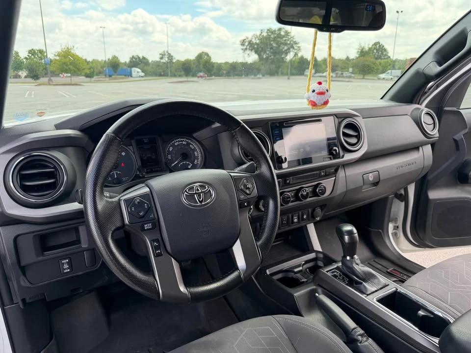 2016 Toyota Tacoma 3rd Gen - Image 12 of 15