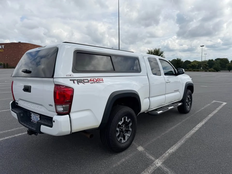 2016 Toyota Tacoma 3rd Gen - Image 4 of 15