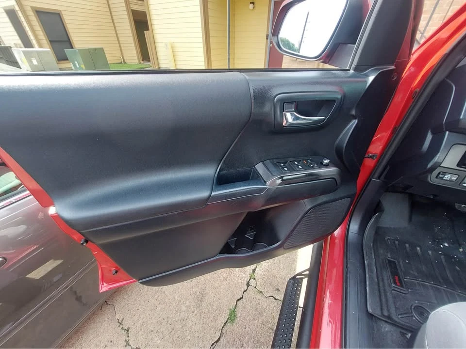 2016 Toyota Tacoma 3rd Gen - Image 9 of 11
