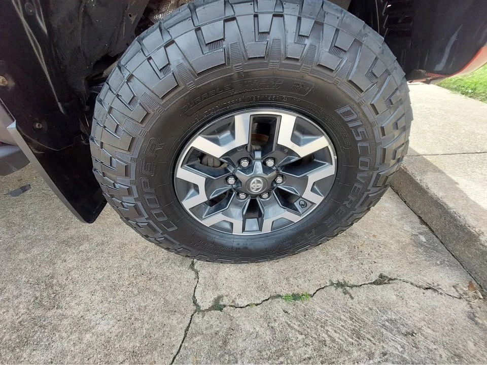 2016 Toyota Tacoma 3rd Gen - Image 5 of 11