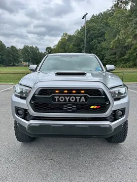 2016 Toyota Tacoma TRD Off-Road Pickup 4D 5 ft