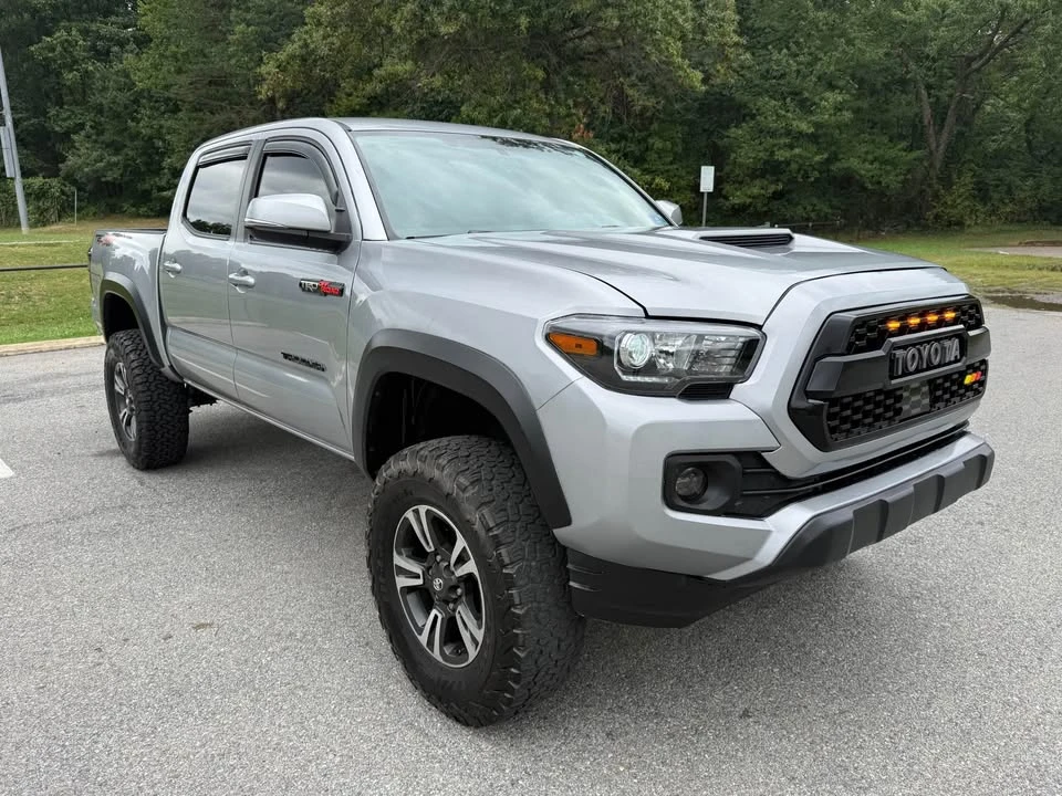 2016 Toyota Tacoma 3rd Gen - Image 3 of 15