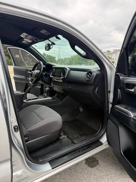 2016 Toyota Tacoma 3rd Gen - Image 12 of 15