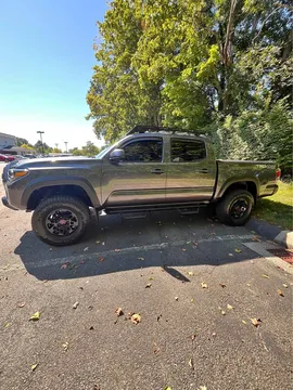 2016 Toyota Tacoma Double Cab TRD Off-Road Pickup 4D 5 ft