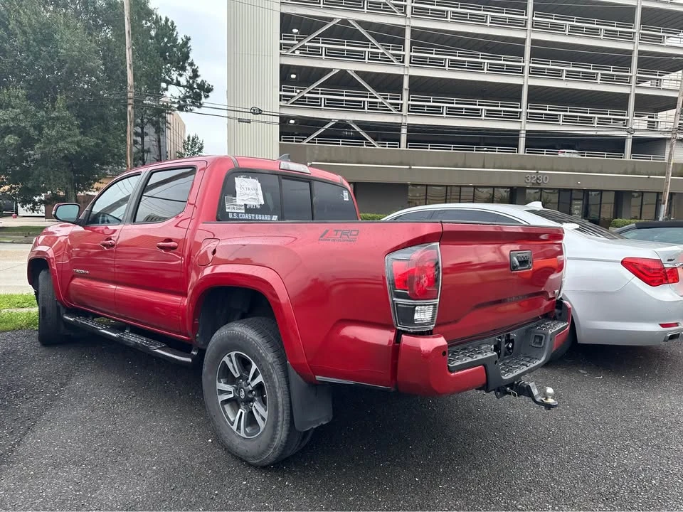 2016 Toyota Tacoma 3rd Gen - Image 2 of 2