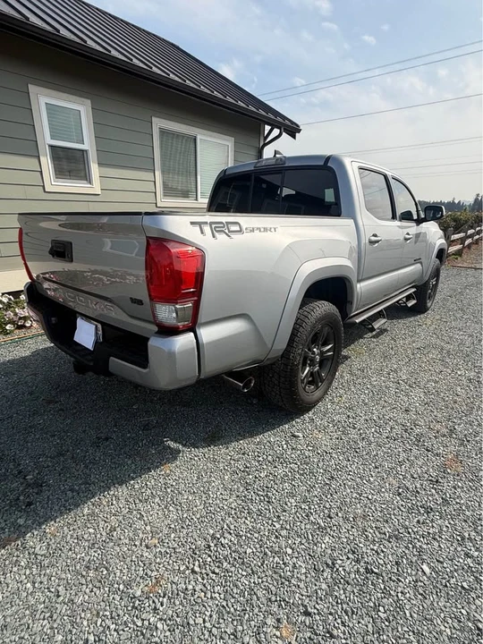 2016 Toyota Tacoma 3rd Gen - Image 4 of 9