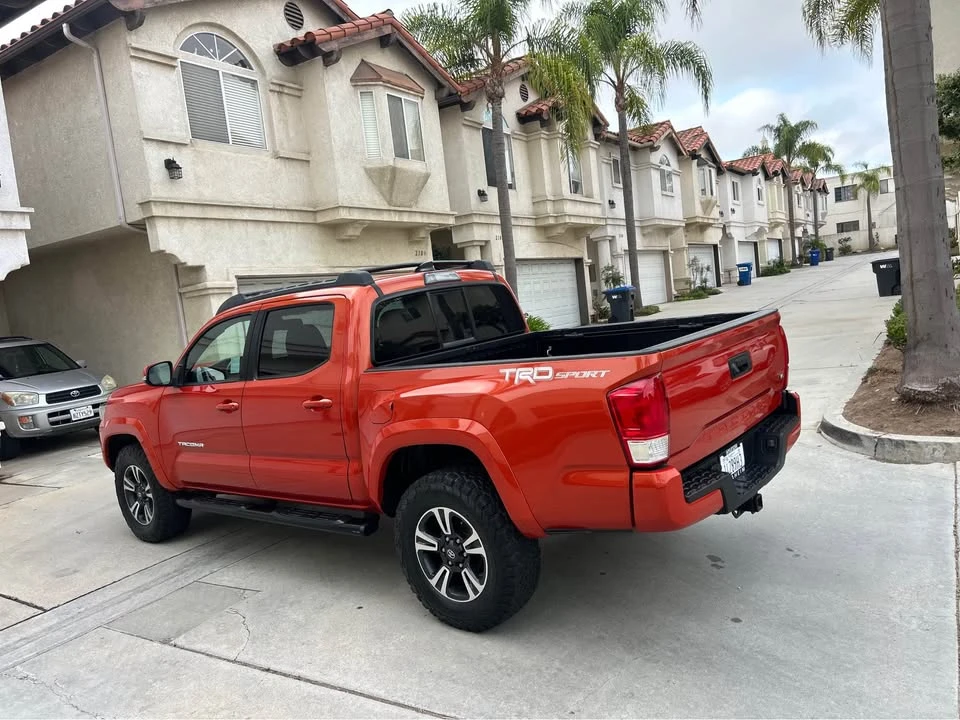 2016 Toyota Tacoma 3rd Gen - Image 8 of 10