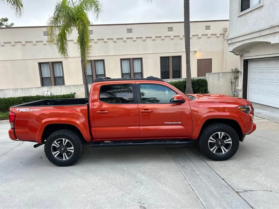 2016 Toyota Tacoma 3rd Gen - Image 5 of 10
