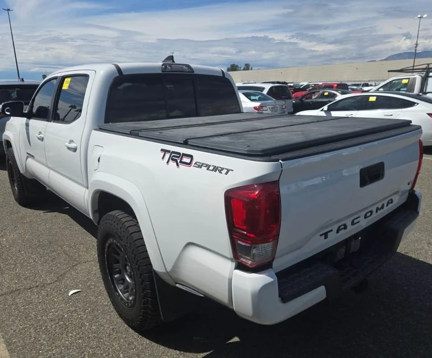 2016 Toyota Tacoma 3rd Gen - Image 7 of 13