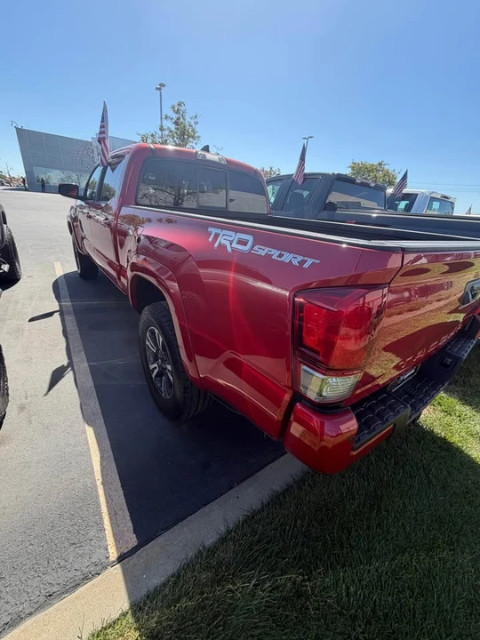 2016 Toyota Tacoma 3rd Gen - Image 2 of 3