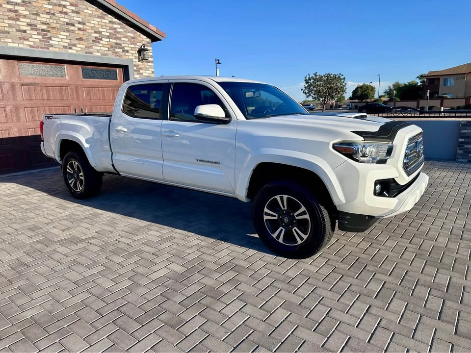 2016 Toyota Tacoma 3rd Gen - Image 3 of 8