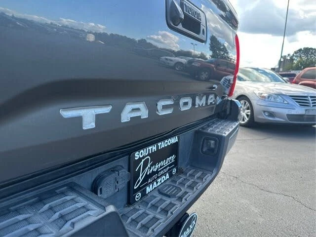 2016 Toyota Tacoma 3rd Gen - Image 16 of 19