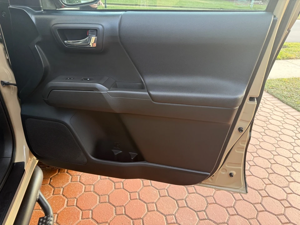 2016 Toyota Tacoma 3rd Gen - Image 17 of 21