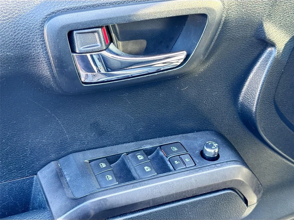 2016 Toyota Tacoma 3rd Gen - Image 18 of 21