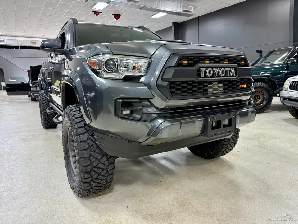 2016 Toyota Tacoma 3rd Gen - Image 4 of 12
