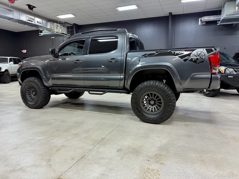 2016 Toyota Tacoma 3rd Gen - Image 10 of 12